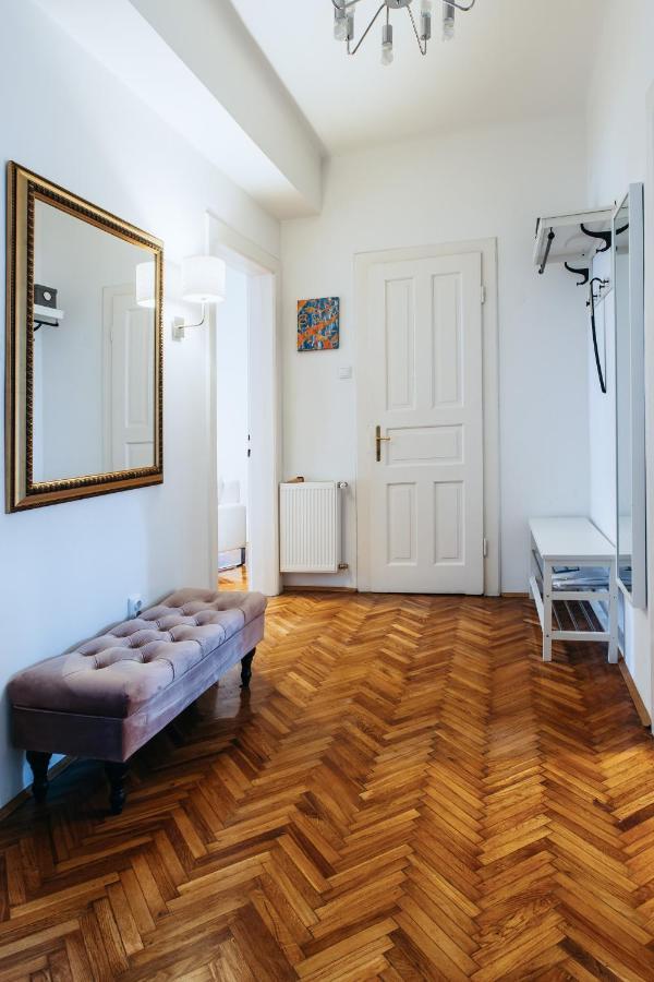 Bond Apartment Zagreb Eksteriør bilde